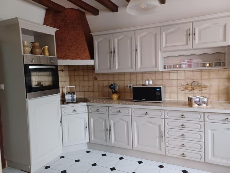 Gite De La Bouvotte Neuville-sur-Vannes Buitenkant foto